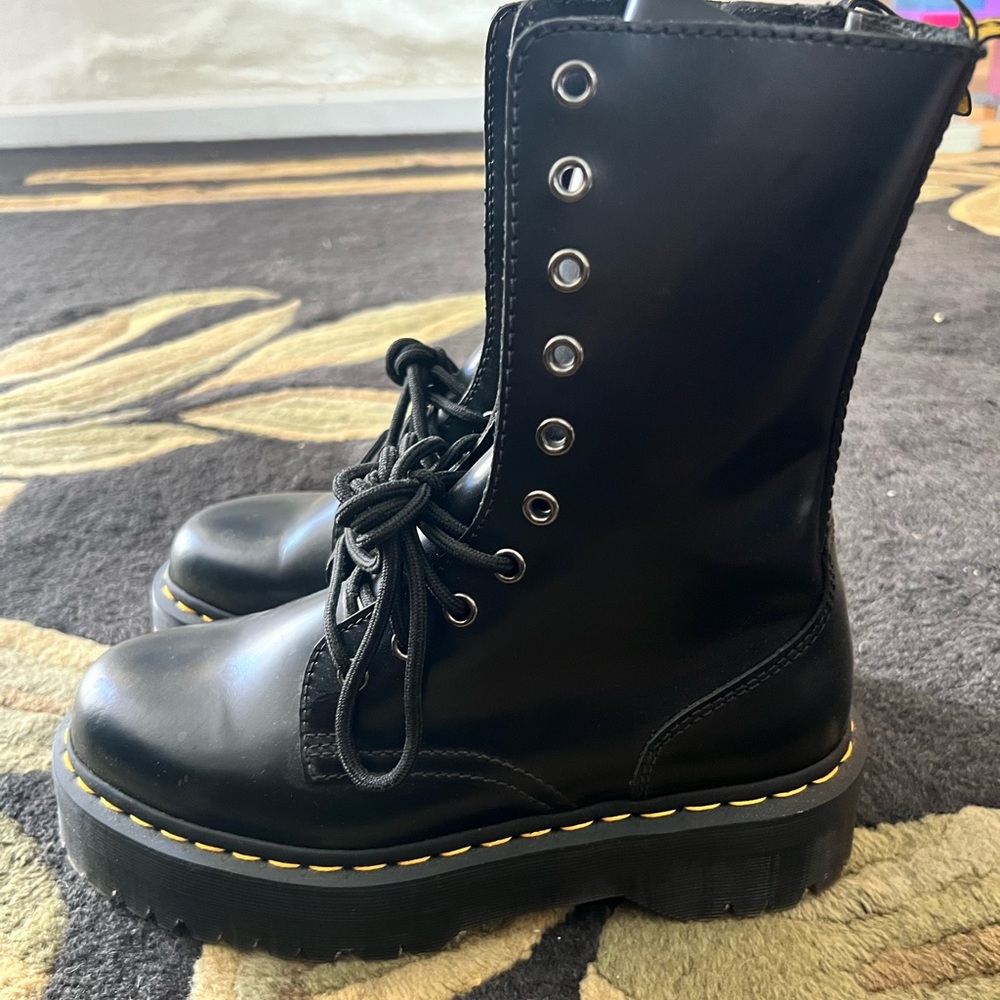 Dr martens jadon size 8